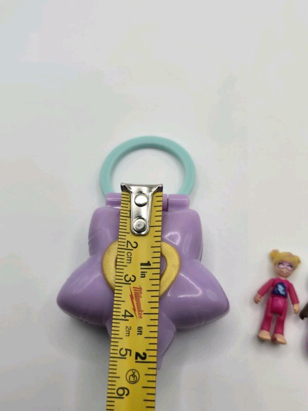 2018 Mattel Polly Tiny Pocket Places Birthday Surprise Party Compact Playset - Picture 8 of 8